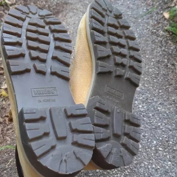 Wolverine Men's Gold Size 12M Gold Waterproof 6 in. Work Boots - Soft Toe - Picture 5 of 7